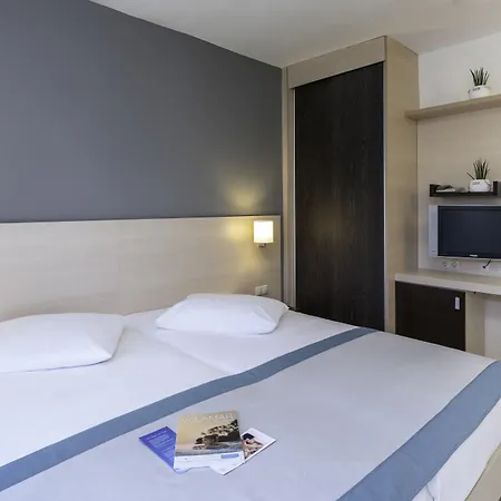 Valamar Pinia 3*