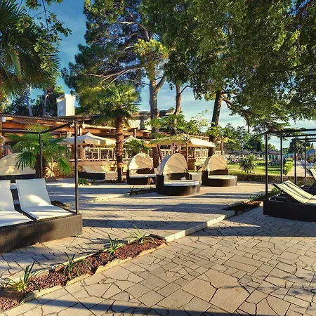 Valamar Pinia Hotel 3*