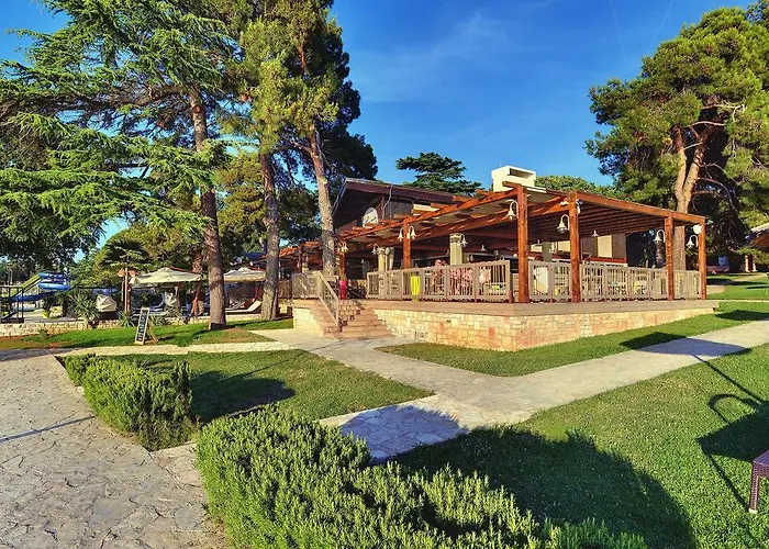 Valamar Pinia 호텔 3*