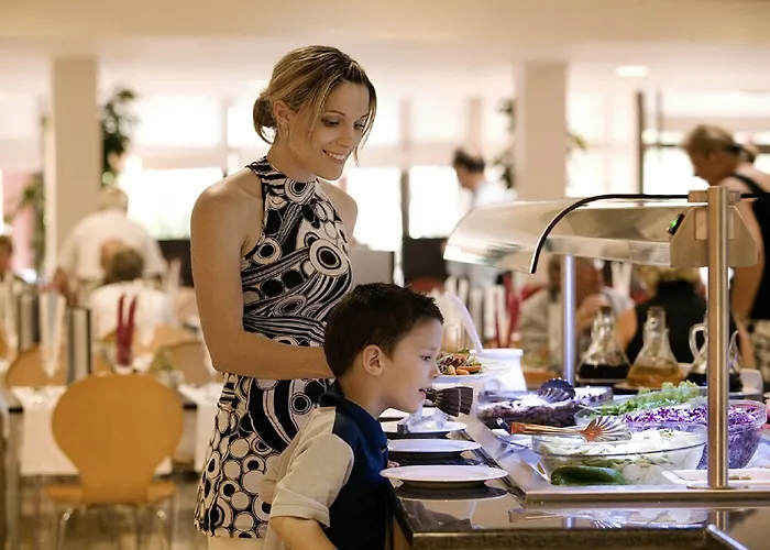 호텔 Valamar Pinia 3*