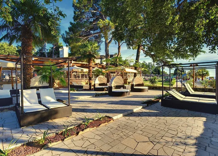 Valamar Pinia Hotel 3*