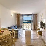 Szálloda Valamar Pinia 3*