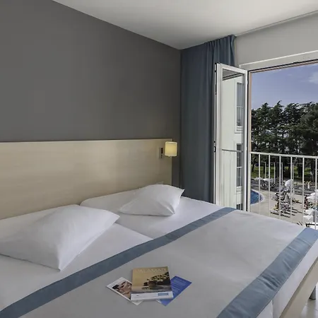 Отель Valamar Pinia