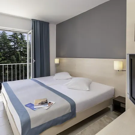 Szálloda Valamar Pinia Poreč