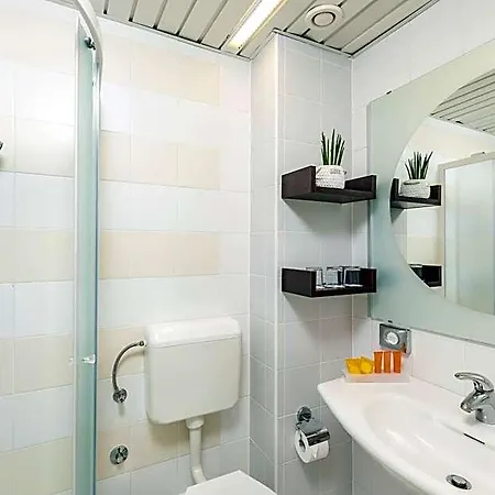 Отель Valamar Pinia