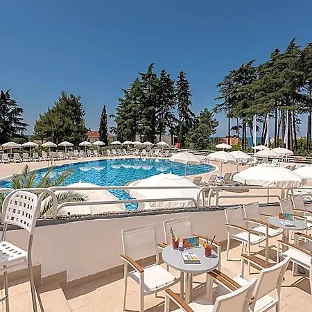 Valamar Pinia