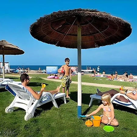 Valamar Pinia Отель