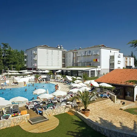 Valamar Pinia 3*