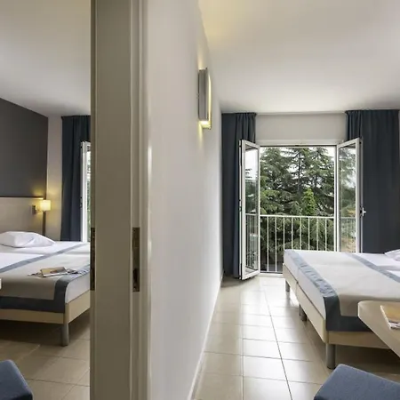 Valamar Pinia Szálloda