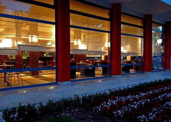 فندق Valamar Pinia 3*