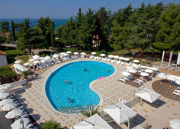 Valamar Pinia فندق 3*