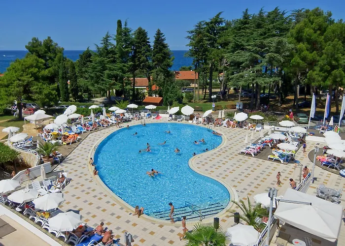 Valamar Pinia فندق 3*